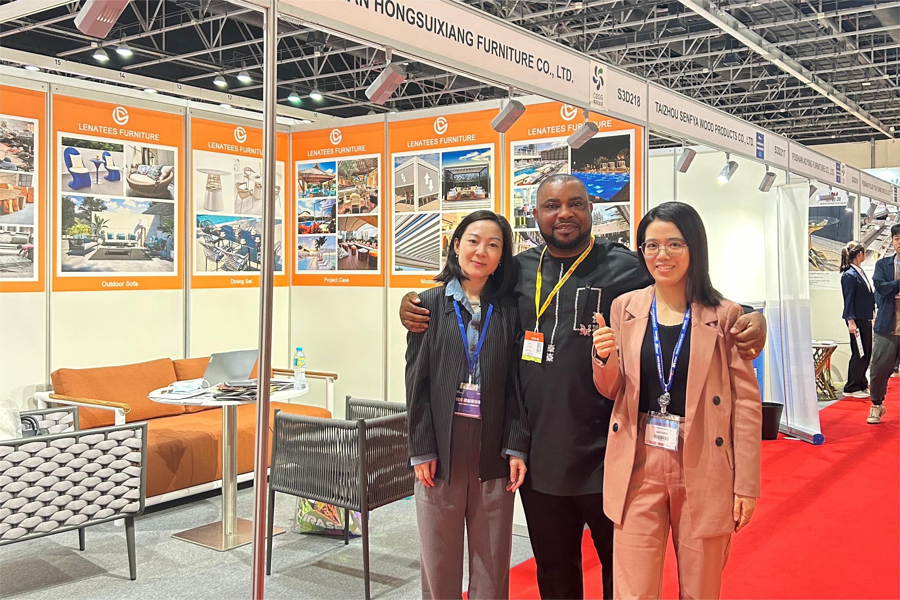 Peminat perabot yang dihormati, Pameran Perabot Dubai telah dibuka, dan Hongsuixiang Furniture dihormati untuk mengambil bahagian, membentangkan produk rumah baru yang menakjubkan bersama -sama!